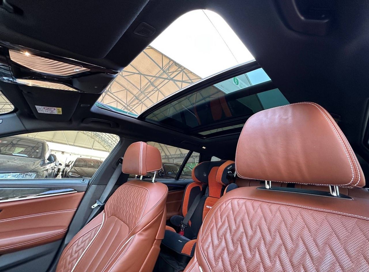 Zunanja slika - BMW Serija 5 - Touring: 530d M PAKET LED NAVI PDC KAMERA PANO RADAR TOP - 18