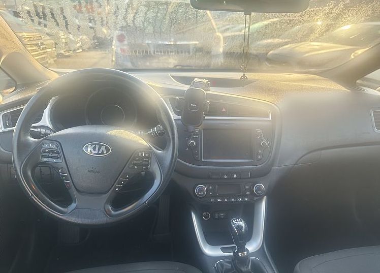 Zunanja slika - KIA Ceed - Benc. 1.4 CVVT LX Champion Navi 6M T - 10