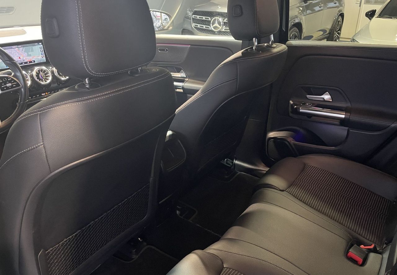 Zunanja slika - Mercedes-Benz EQA - NAVIGACIJA-TEMPOMAT-AMBIENT-GRETJE SEDEŽEV-KAMERA - 13