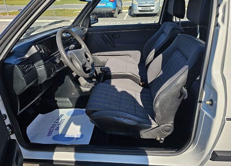 Zunanja slika - VW Golf - 1.8 16v GTI | obnovljen | certifikat oldtimerja | - 9