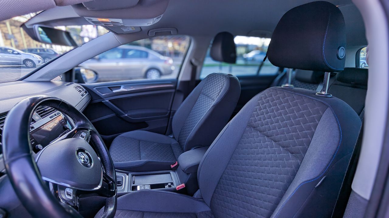 Notranja slika - VW Golf - 1,0 TSI BMT Trendline - 18