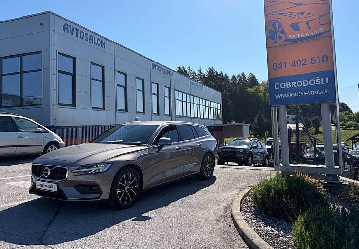 Zunanja slika - Volvo V60 - D4 Momentum Avt. ZELO LEP - 3