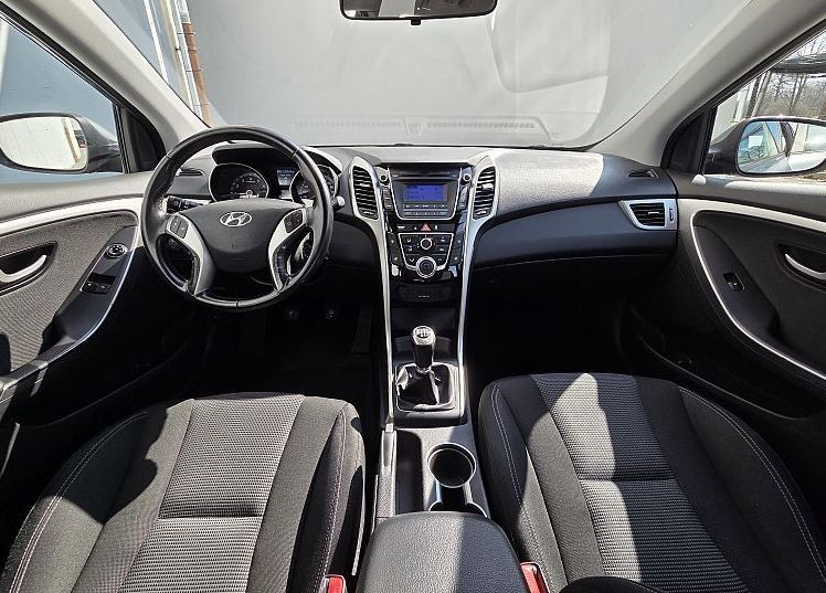 Zunanja slika - Hyundai i30 Wagon - 1.6 GDI COMFORT - 9