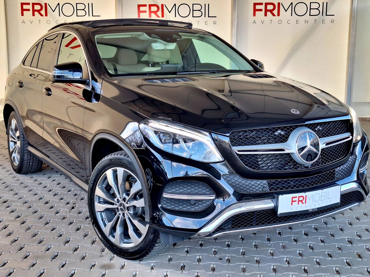 Zunanja slika - Mercedes-Benz GLE Coupe - GLE 350 d 4MATIC•PANORAMA•KAM360•AMBIENT•AIR• - 2