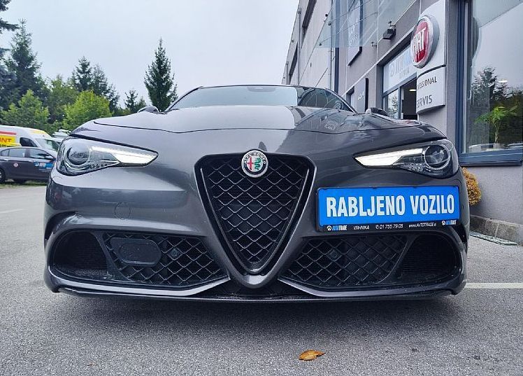 Zunanja slika - Alfa Romeo Giulia - 2.9 V6 Bi-Turbo 510 Quadrifoglio AT8 - 2