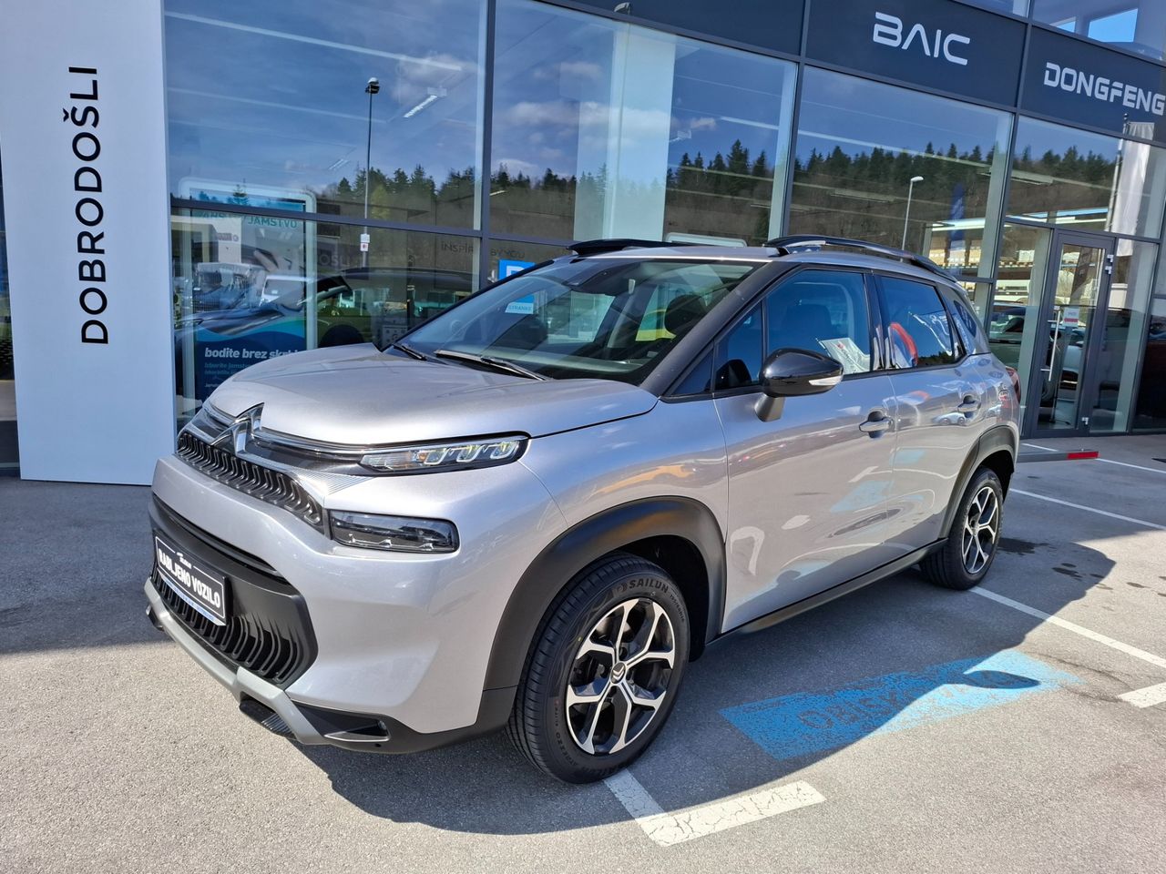 Zunanja slika - Citroën C3 - Aircross Shine 1.2 PureTech AVTOMATIK - POTRJENA SERVISNA - 1