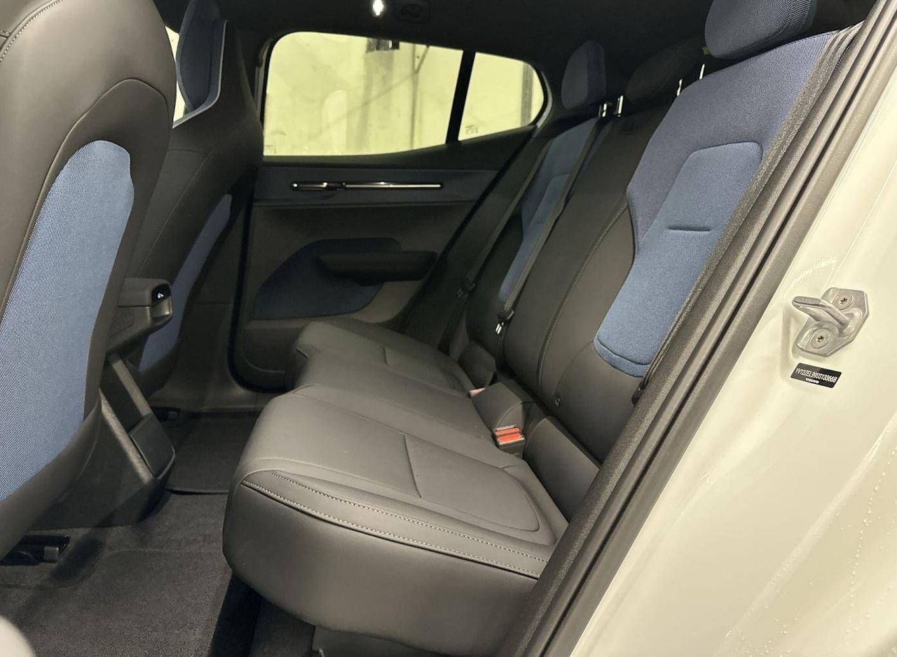 Zunanja slika - Volvo EX30 - Core Single Motor Extended Range-cena s subvenci - 11