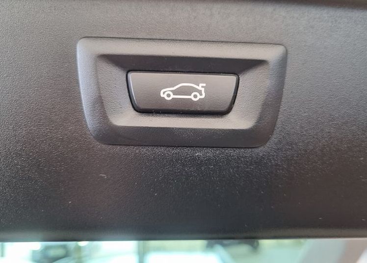 Zunanja slika - BMW Serija 5 - Touring: 525d-AVT-MODIFICIRAN-NAVI-KAMERA-USNJE-XENON-KR - 33