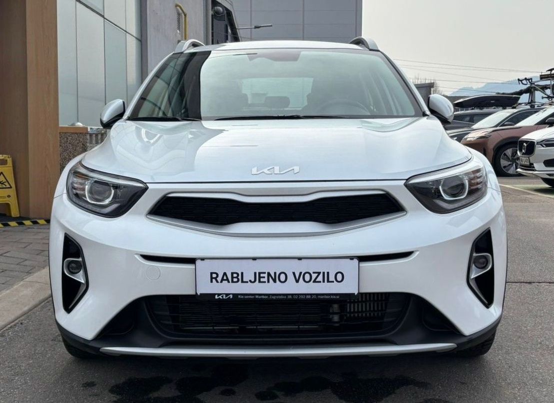 Zunanja slika - KIA Stonic - 1.0 TGDI LX Urban+ DCT SLO-KAMERA-TEMPOMAT - 2
