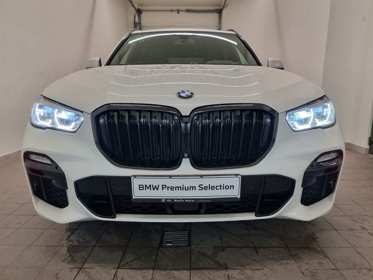 Zunanja slika - BMW X5 - xDrive45e - 10