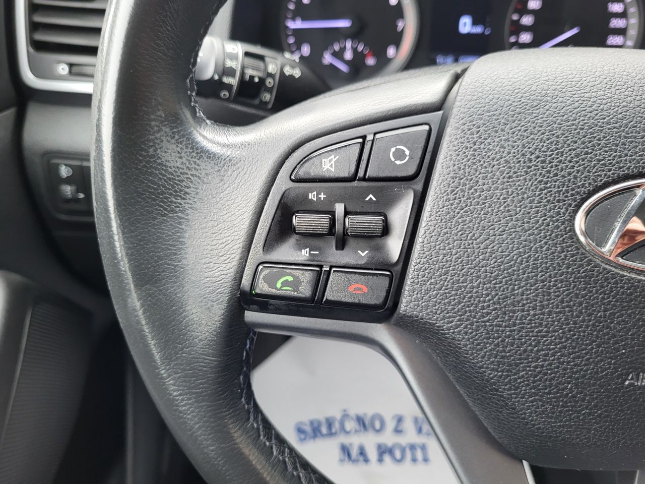 Zunanja slika - Hyundai Tucson - 1.6 GDI Style slo-1last-navi-alu-kamer-pdc-servisn - 11