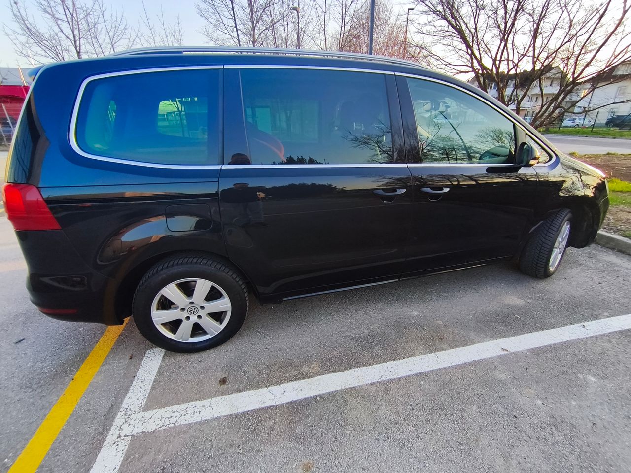 Zunanja slika - VW Sharan - 2,0 TDI BlueMotion Technology Highline DSG - 3