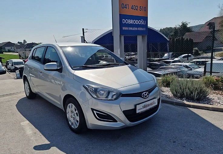 Zunanja slika - Hyundai i20 - 1.1 CRDI 55 KW STYLE - 1