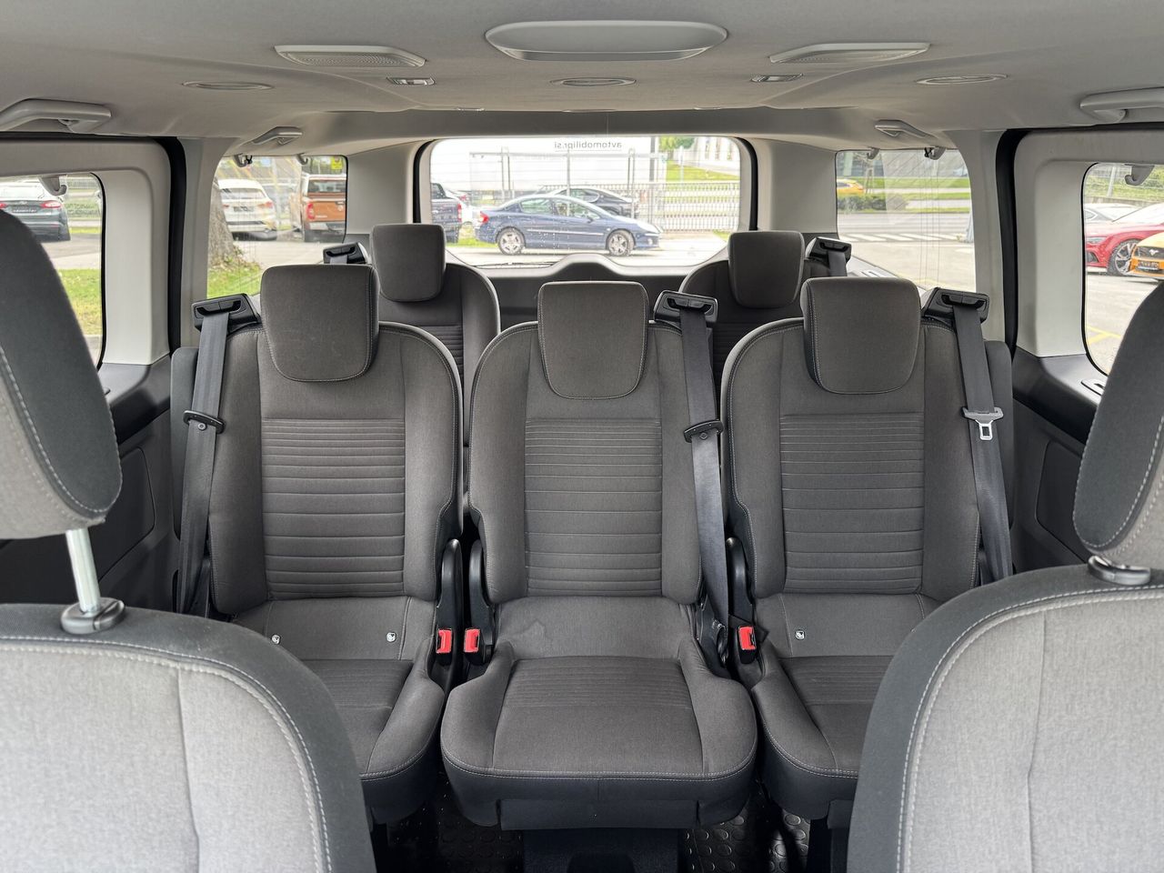 Zunanja slika - Ford Tourneo Custom - LIMITED 2.0TDCI 170KM L2H1 - SLOVENSKO POREKLO - 11