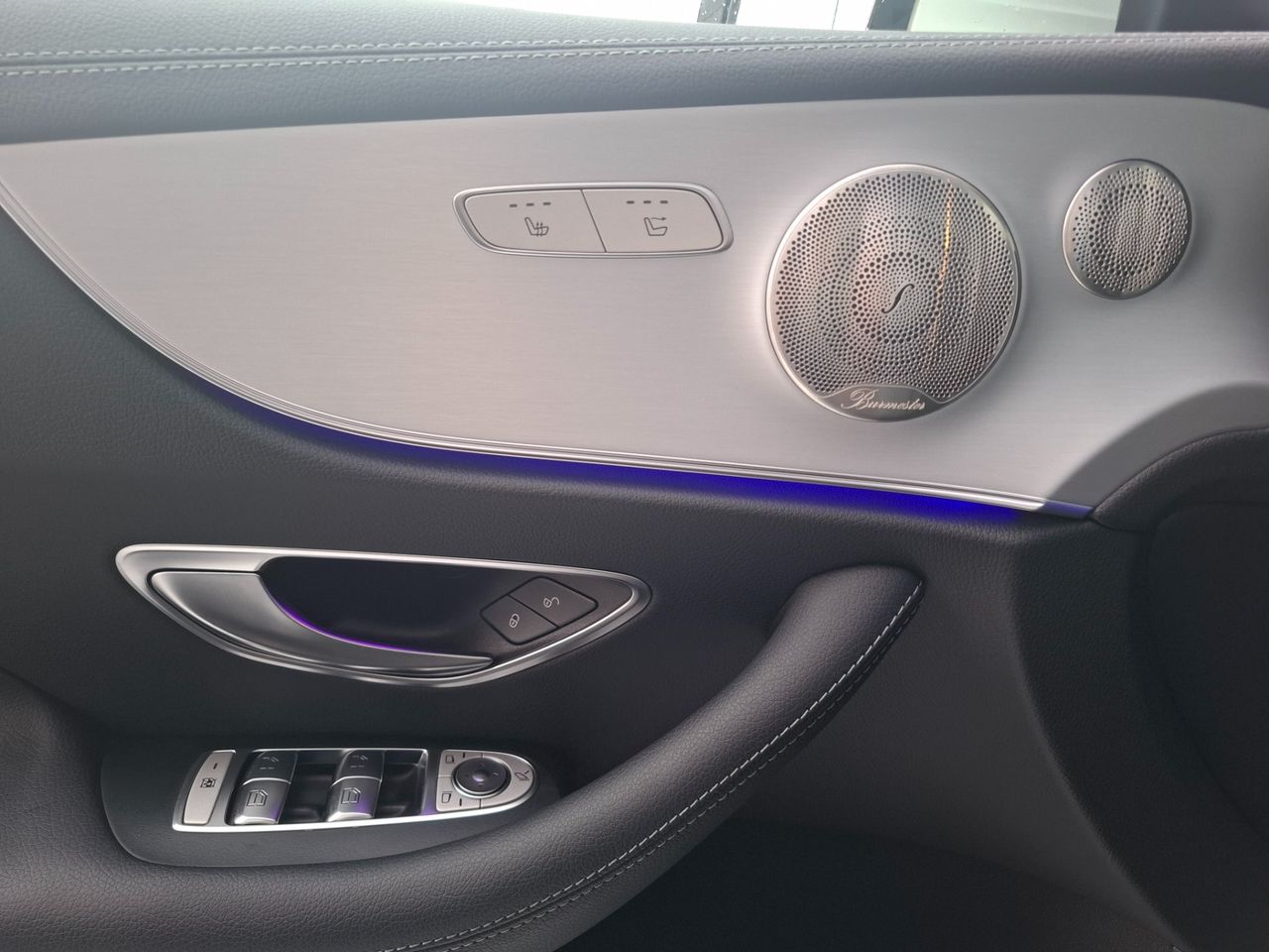 Zunanja slika - Mercedes-Benz E-Razred - E200 AMG LINE AVTOMATIK-BURMESTER HI-FI-KOT NOV - 17