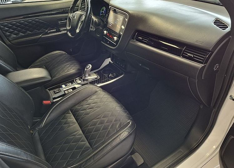 Zunanja slika - Mitsubishi Outlander - PHEV 2.4 MIVEC Twin Motor DIAMOND-LED-NAVI-360 KAM - 9