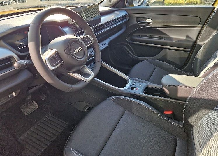 Zunanja slika - Jeep Avenger - 1.2 E-DCT6 MHEV 110 ALTITUDE + ZIMSKI BON - 9