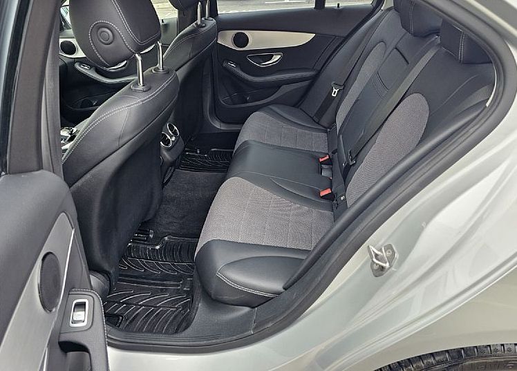 Zunanja slika - Mercedes-Benz C-Razred - C 2.2d AVANTGARDE|FuLED|Usnje|kamera|NAVI|Panorama - 10