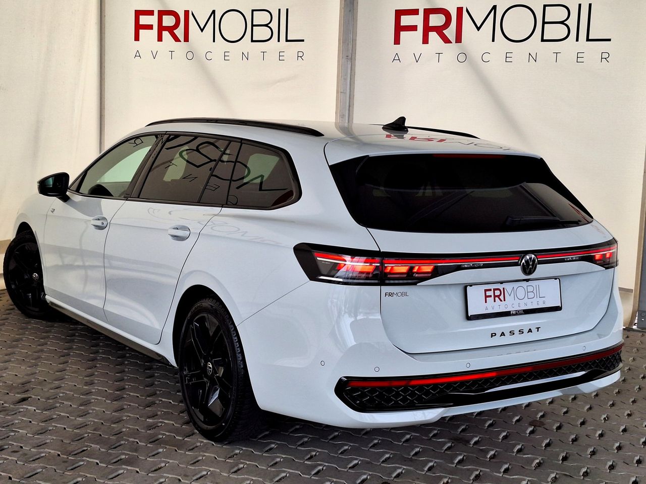 Zunanja slika - VW Passat - 2.0 TDI BMT R-Line DSG•IQ LED•ACC•AMBIENT•HEAD UP• - 6