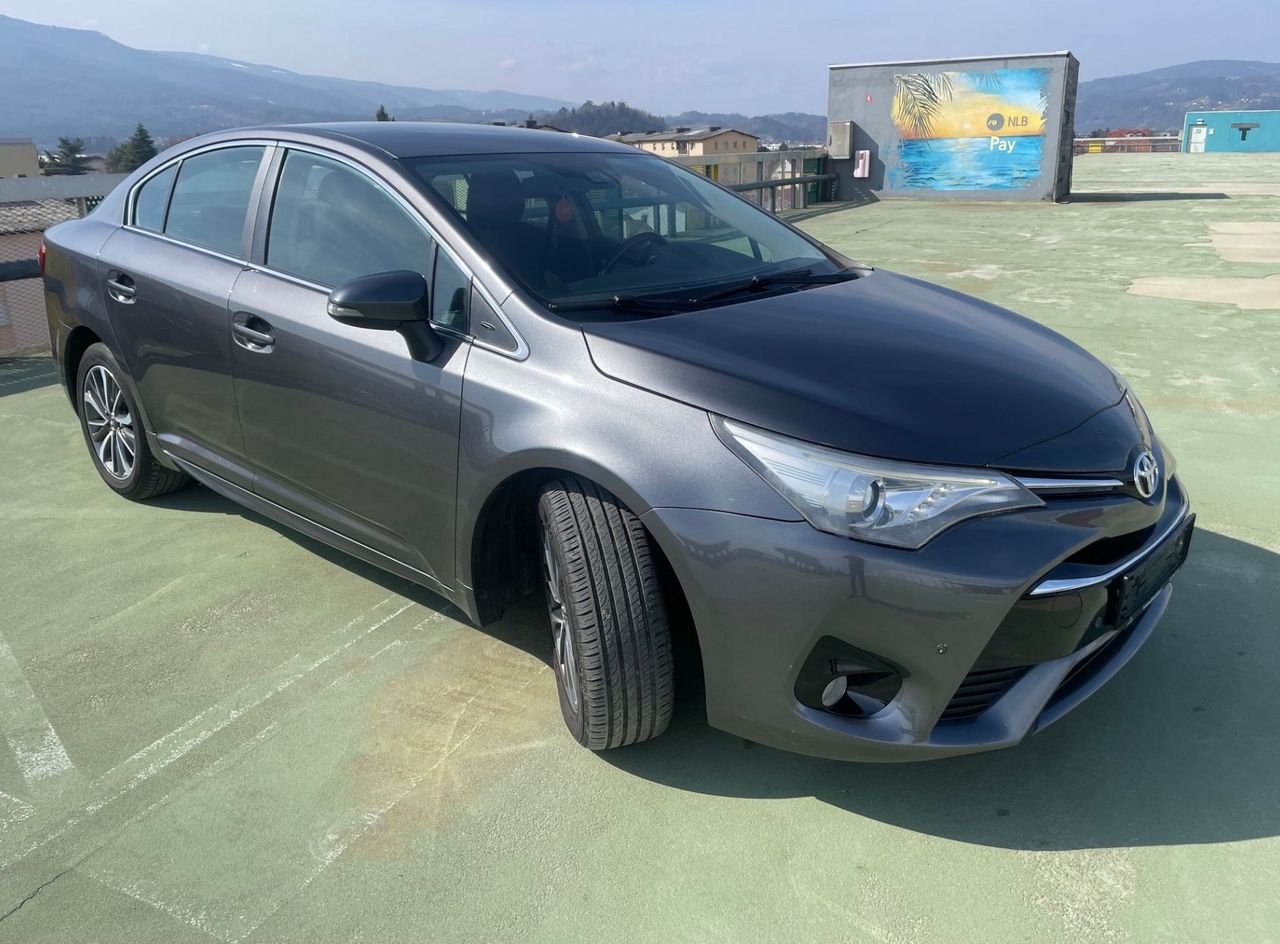 Zunanja slika - Toyota Avensis - 2.0 D-4D Luna XSENON.NAVI.2XPDC. - 2