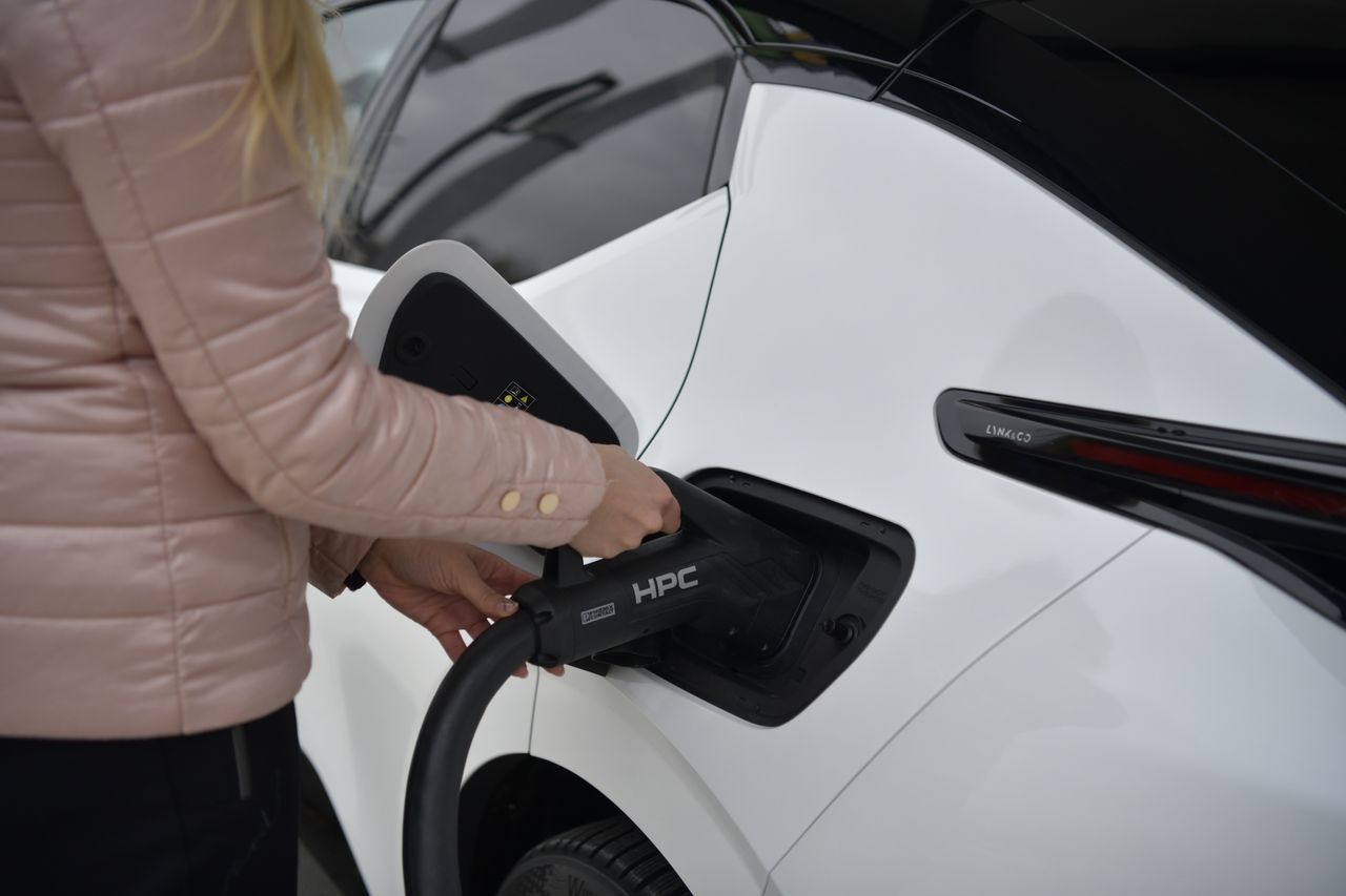 Hitro polnjenje električnega avta