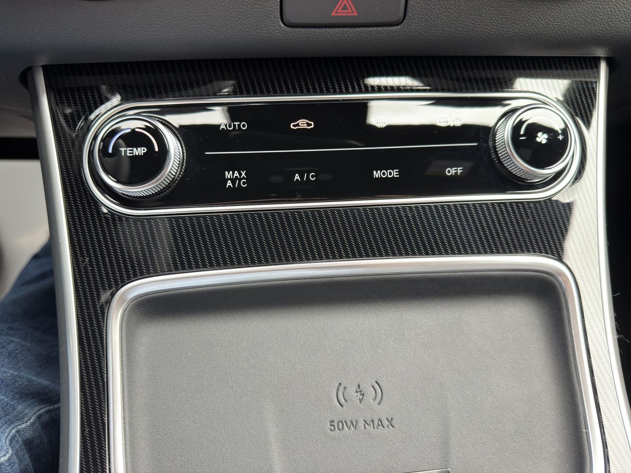 Zunanja slika - Forthing T5 Evo EV - FRIDAY 64.4kWh + PANORAMA + DAB + RADAR + BLISS + - 12