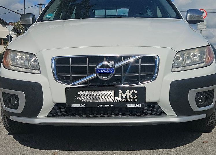 Zunanja slika - Volvo XC70 - D5 AWD 205ks °AUTOMATIC° °19-COL° USNJE - 3