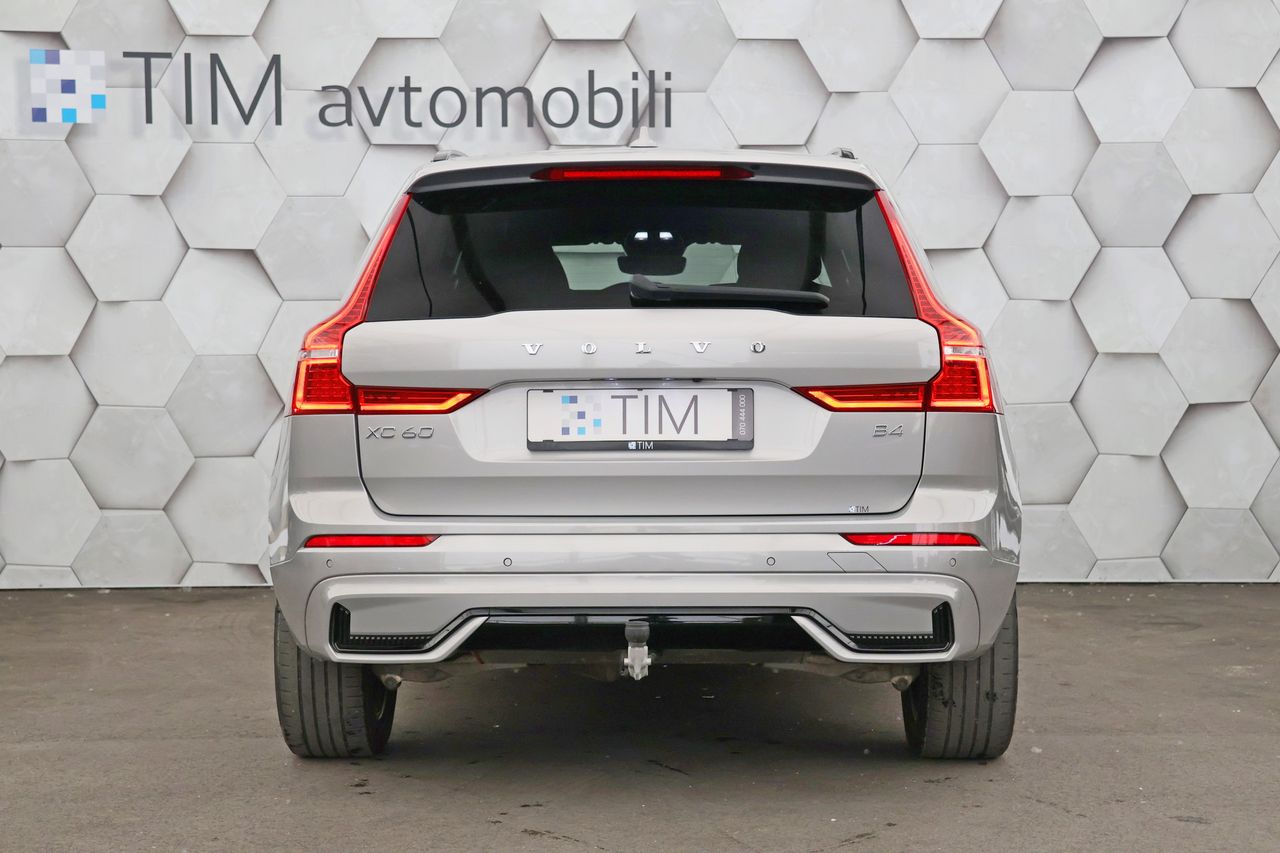Zunanja slika - Volvo XC60 - B4D AWD Geartronic R-Design DARK Plus 197KM - 6
