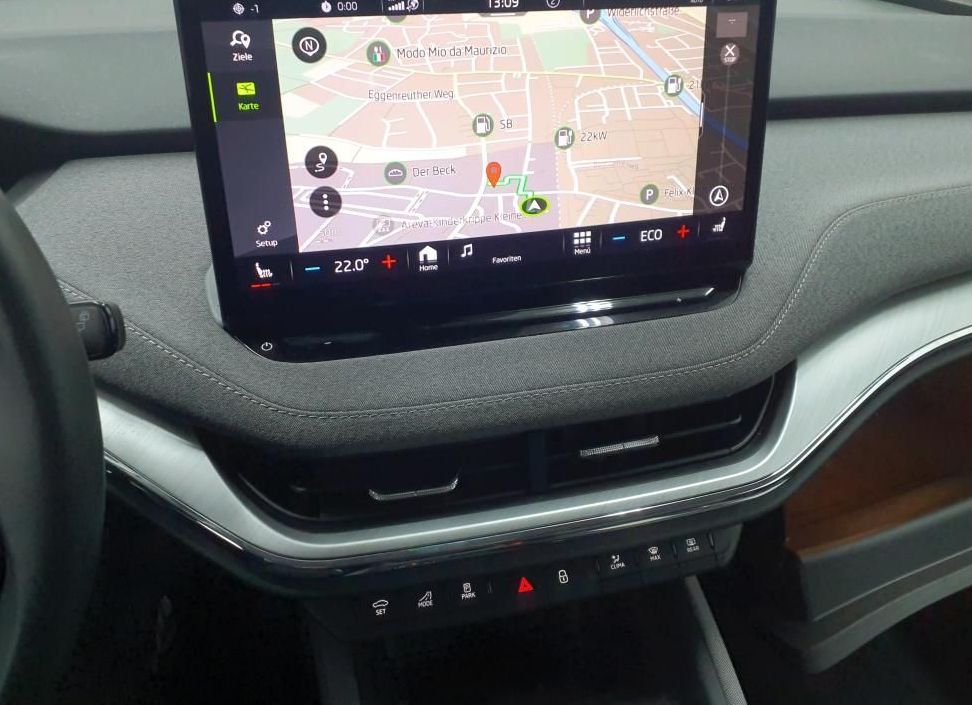 Notranja slika - Škoda Enyaq - IV 132kW.KAMERA.KLJUKA.LED.NAVI.GRE.SED-3000 SUBVENCI - 14