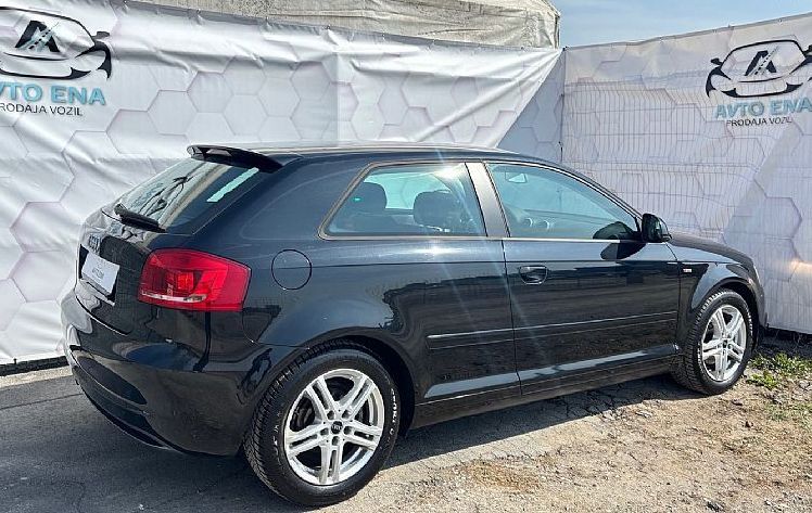 Zunanja slika - Audi A3 - 1.6 TDI 77 kW S line - PDC - GRETJE SED. - 16col - 3