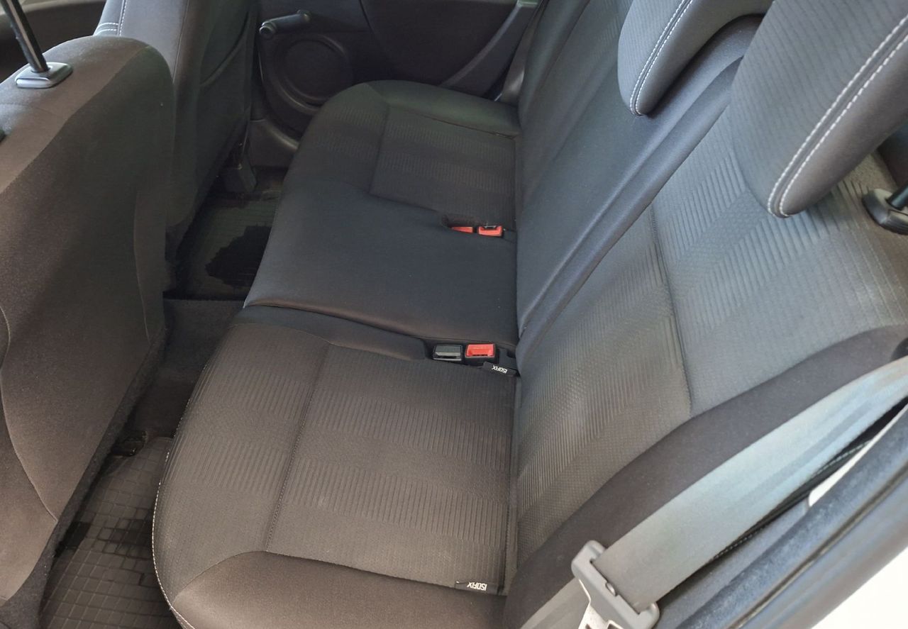 Zunanja slika - Renault Clio - Authentique 1.2 16V 5v-HITRI KREDIT- - 14