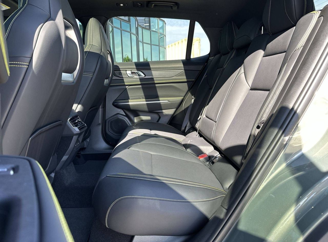 Zunanja slika - Lynk & Co 01 - More 2025 Priključni hibrid... - 11