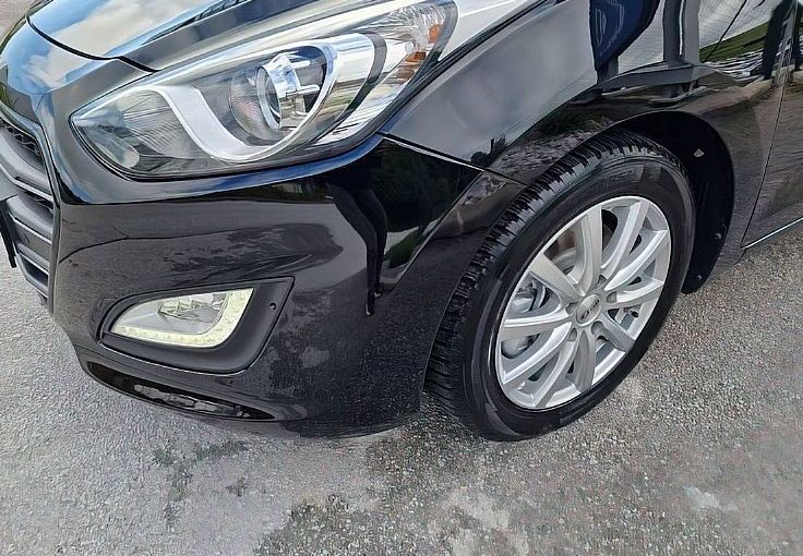 Zunanja slika - Hyundai i30 Wagon - 1.6 CRDI 81KW COMFORT LEPO OHRANJEN - 4