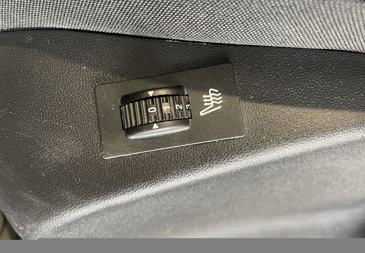 Zunanja slika - Peugeot 2008 - 1.2 PureTech 110 Stop Start ACTIVE EAT6 - 19