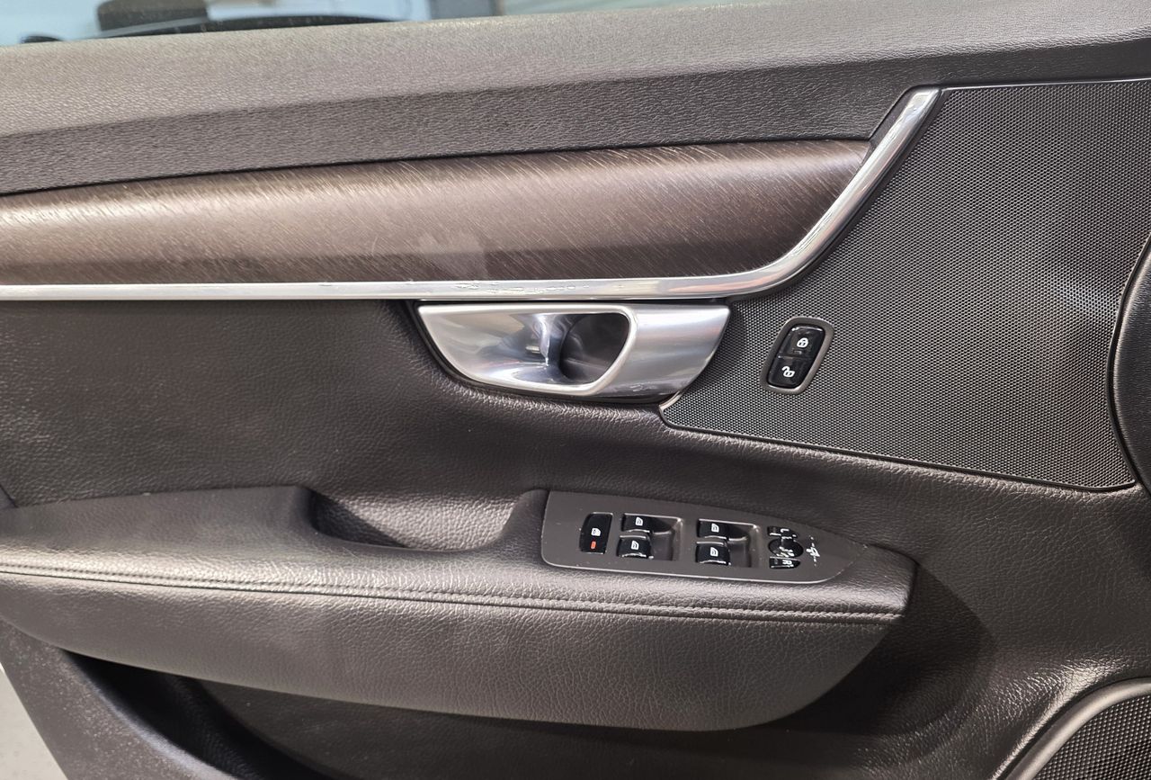 Zunanja slika - Volvo V90 - Cross Country D5 AWD Pro Avt. USNJE PANO ACC LANE LED - 9