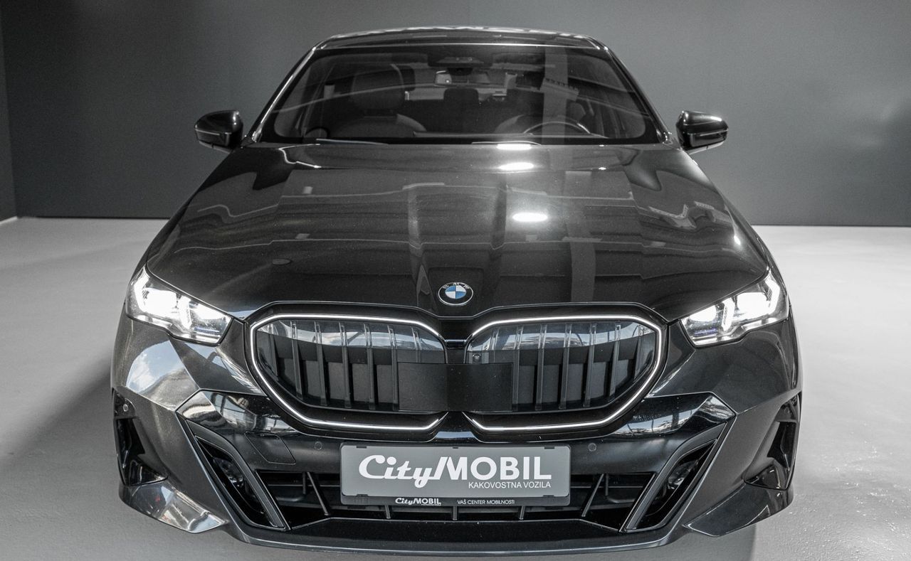 Zunanja slika - BMW Serija 5 - : M-SPORT PRO PAKET-HEADUP-HARMAN-PANO-MEMORY-USNJE - 2