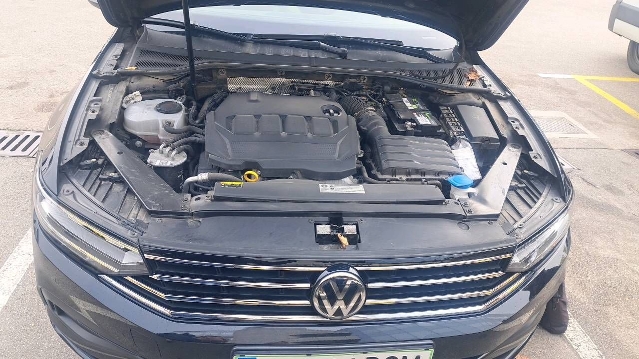 Notranja slika - VW Passat - 2,0 TDI BMT SCR Business DSG - 4