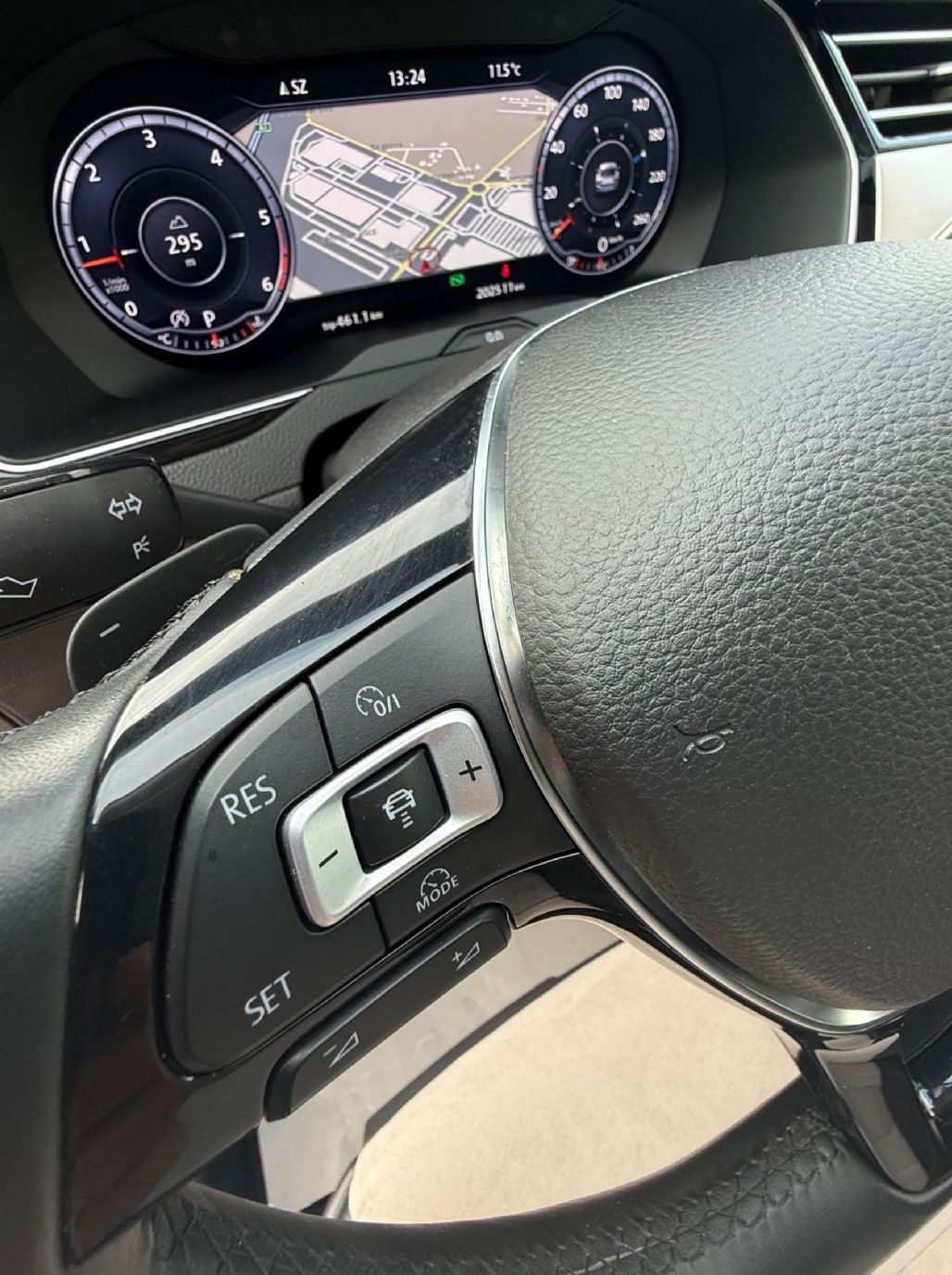 Zunanja slika - VW Passat - 2.0 TDI 4MOT avt. R-line-Virtual-Matrix-Kamera-F1 - 17