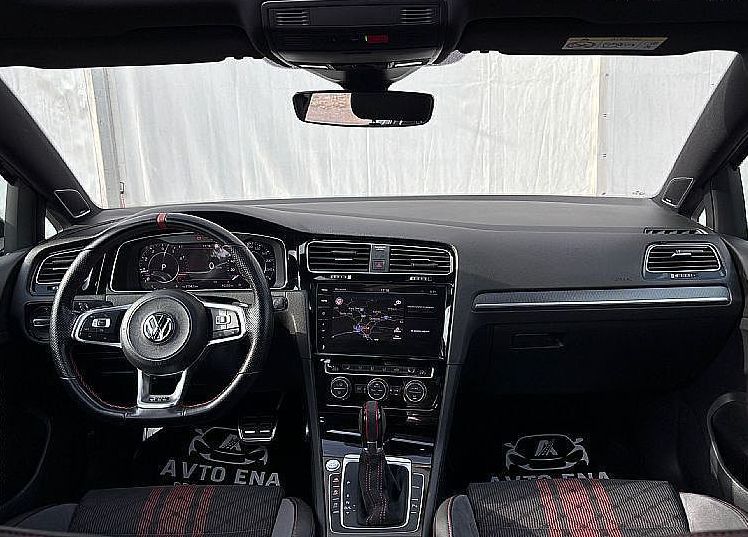 Zunanja slika - VW Golf - 2.0 GTI TCR - AKRAPOVIČ - PANORAMA - ALCANTARA - 11