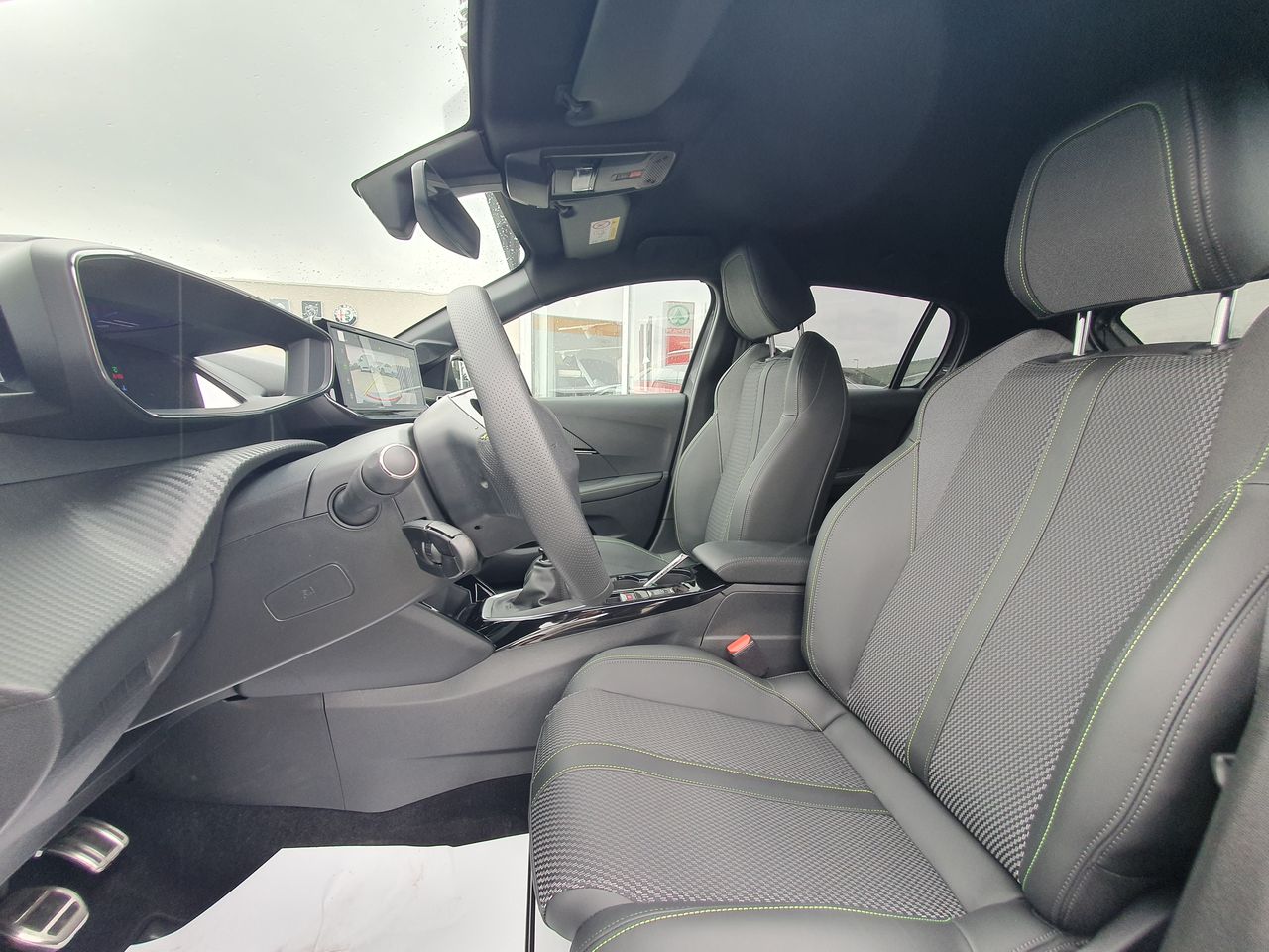 Zunanja slika - Peugeot 208 - GT HIBRID 110 - PANORAMA - Peugeot Fest - 9