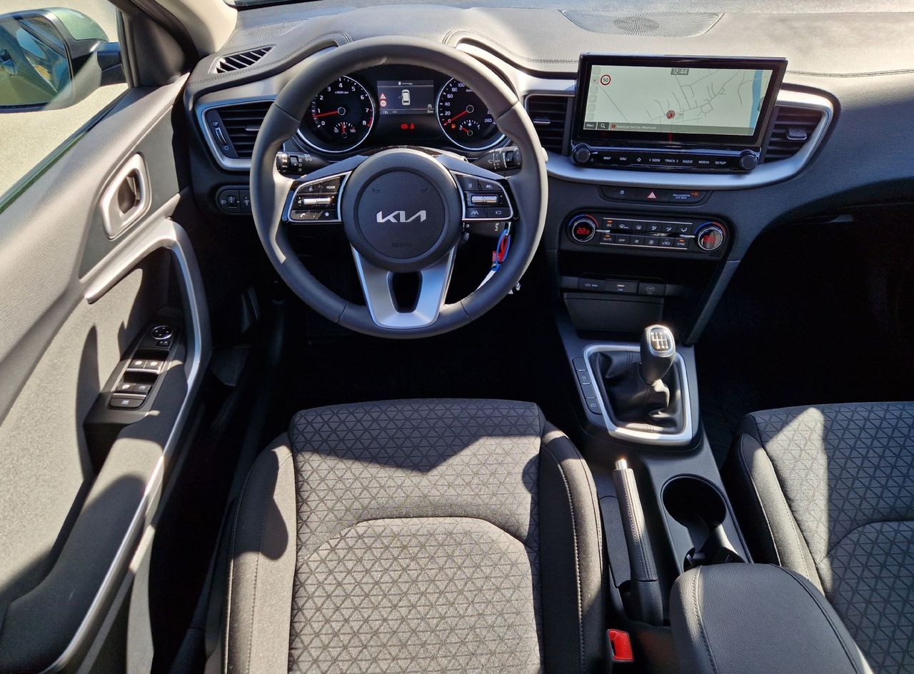 Zunanja slika - KIA Ceed - SW 1.5 T-GDi LX Champion + - 7