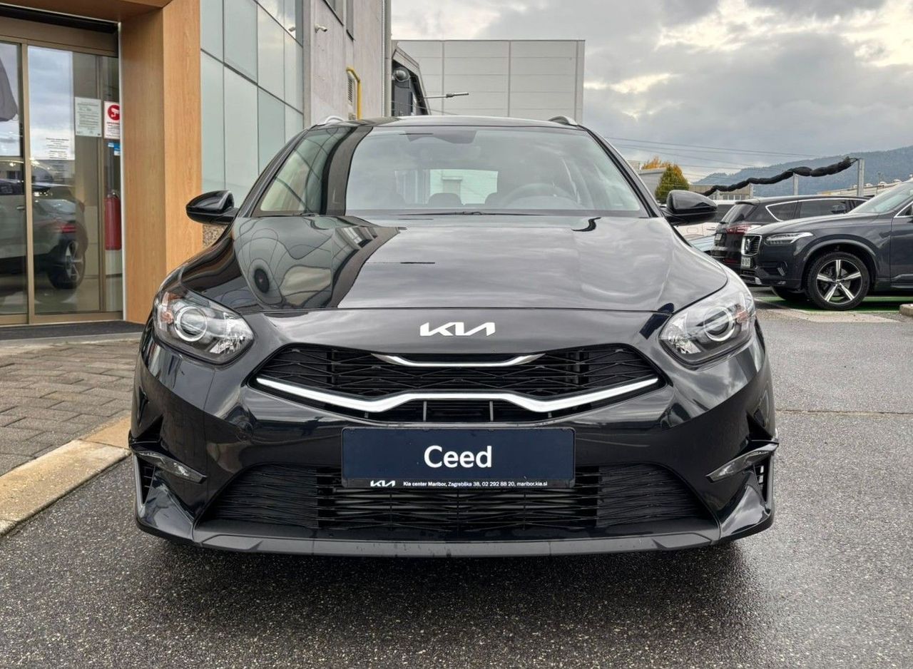 Zunanja slika - KIA Ceed - SW 1.5 T-GDi LX Champion+ ISG. M T 103 kW - 2