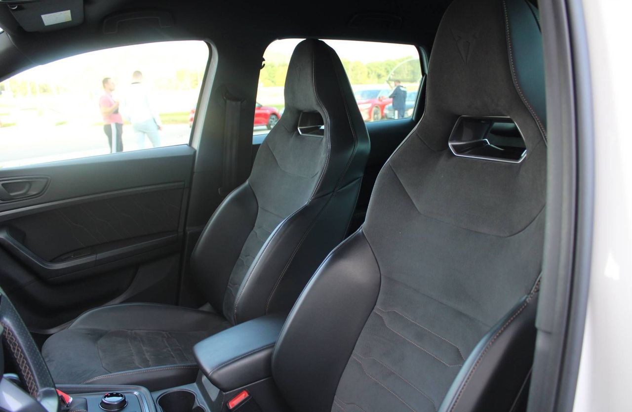 Zunanja slika - Cupra Ateca - 2.0TSI LIMITED EDITION 4Drive KAM360 KESSY AMBI .. - 13