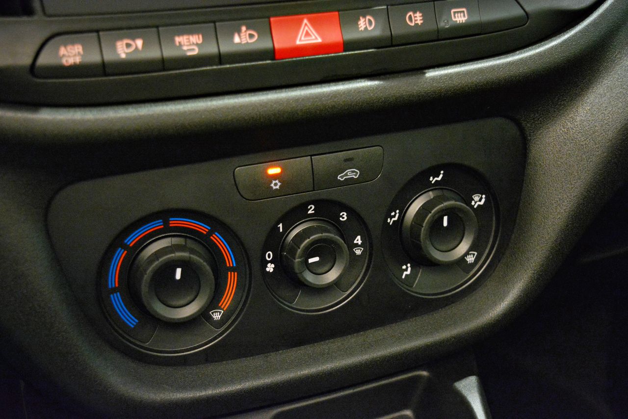 Zunanja slika - Fiat Doblo - 1.4 16v Easy PDC-KLJUKA-BLUETOOTH - 19