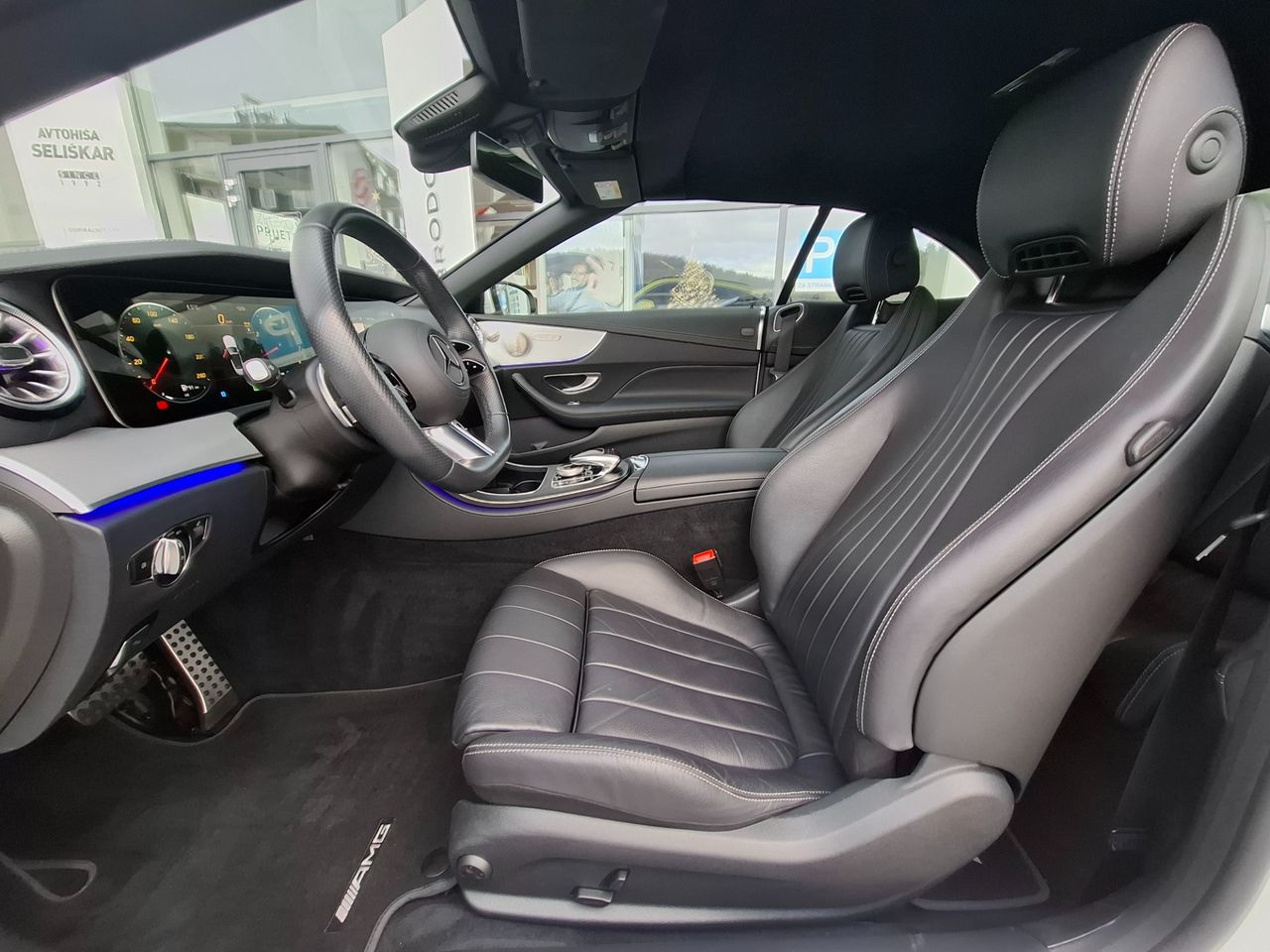 Zunanja slika - Mercedes-Benz E-Razred - E200 AMG LINE AVTOMATIK-BURMESTER HI-FI-KOT NOV - 24