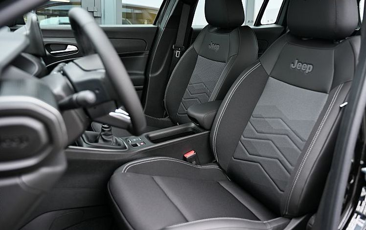 Zunanja slika - Jeep Avenger - 1.2 GSE 100 Altitude - 8