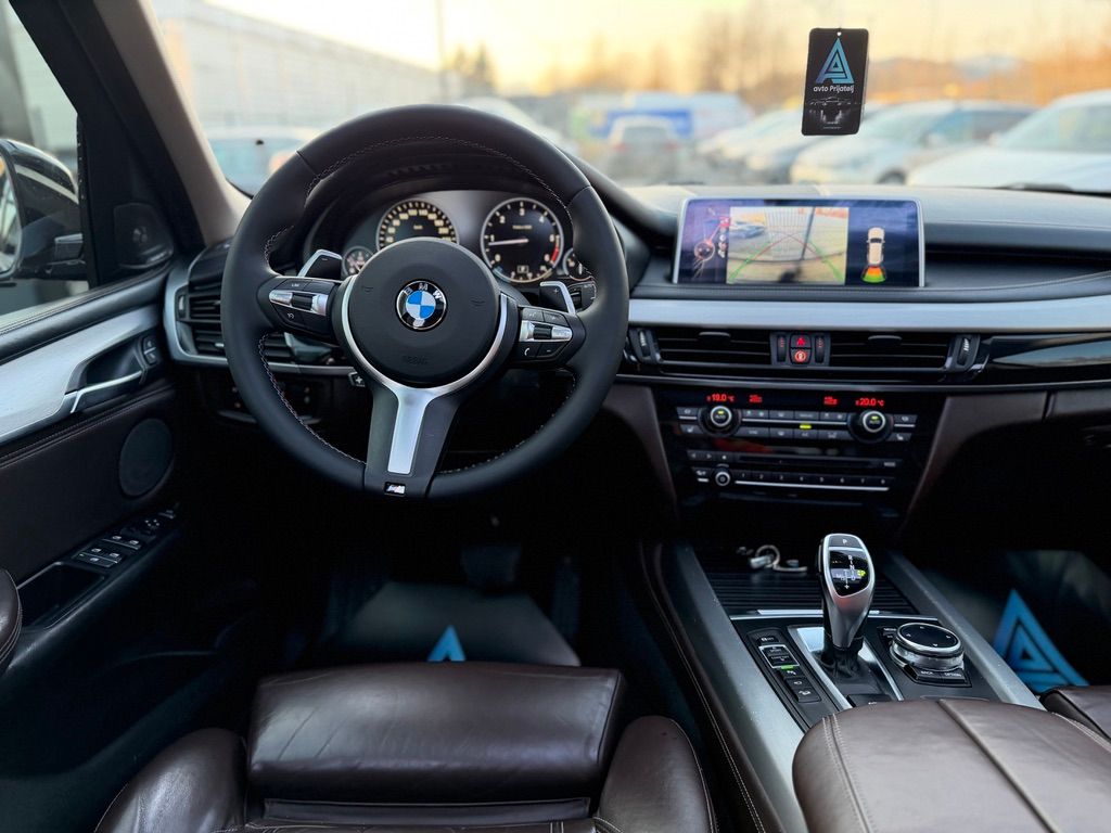 Zunanja slika - BMW serija X5 - xDrive30d - 7