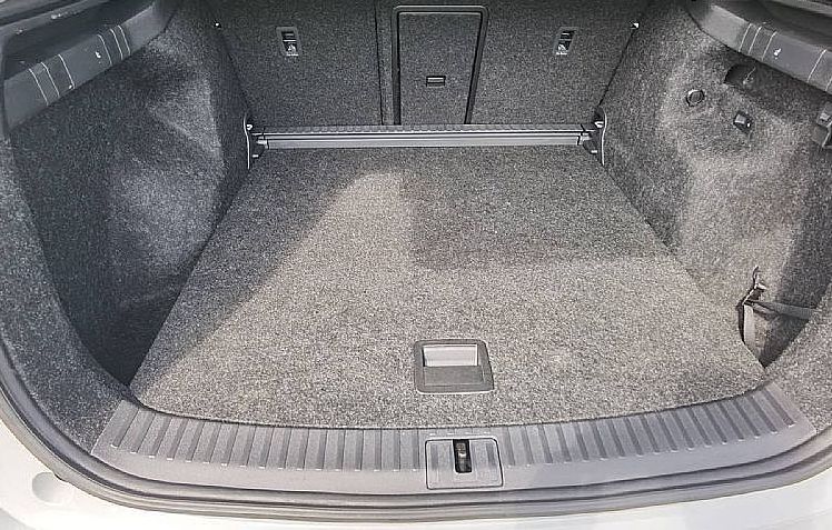Zunanja slika - Škoda Enyaq - IV 80-PANO-ACC-360 KAM-TOPLOTNA - 11