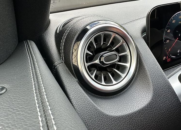 Zunanja slika - Mercedes-Benz GLB-Razred - GLB 200d-AVT.-MULTIBEAM LED-WIDESCREEN-18COL-NAVI - 13