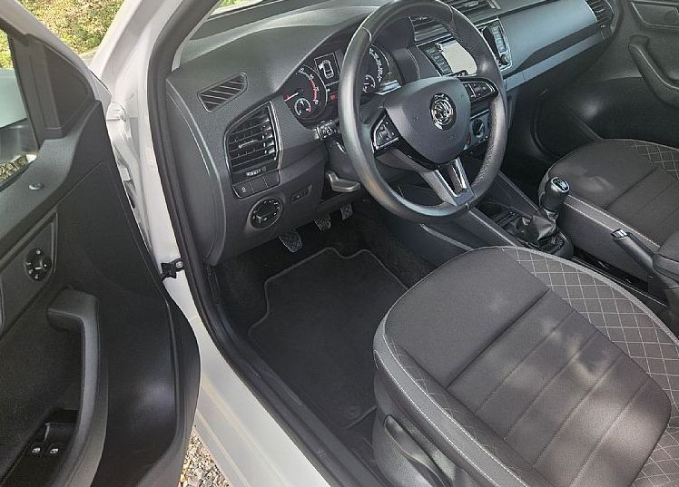 Zunanja slika - Škoda Fabia - 1.0 60ks °1.LASTNIK° °16-COL° °NAVIGACIJA °LED° - 8